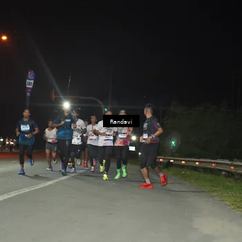 Runner Photo 7758094