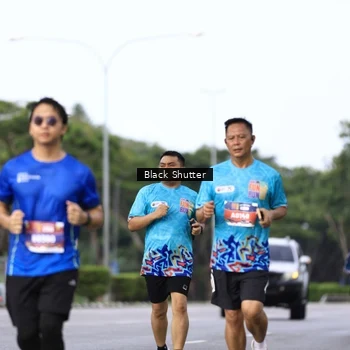 Runner Photo 7758095