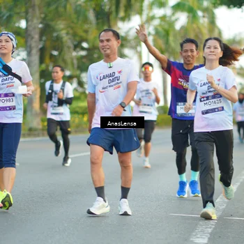 Runner Photo 7758099