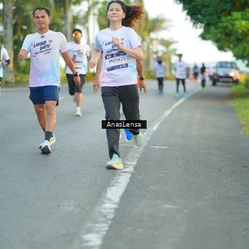 Runner Photo 7758105