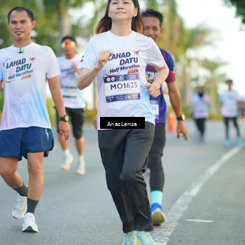 Runner Photo 7758114