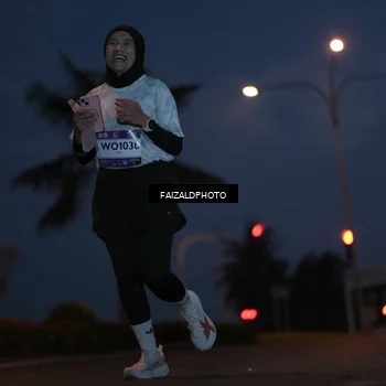 Runner Photo 7758122