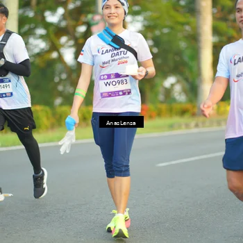 Runner Photo 7758127