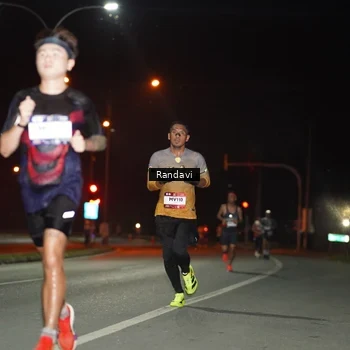 Runner Photo 7758133