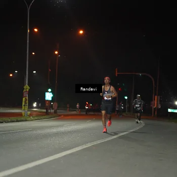 Runner Photo 7758153