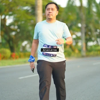 Runner Photo 7758157