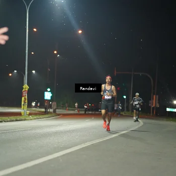 Runner Photo 7758164