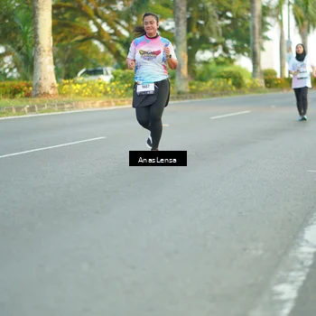 Runner Photo 7758165