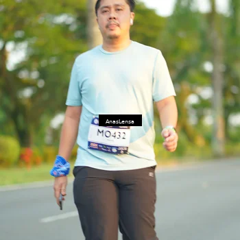 Runner Photo 7758172