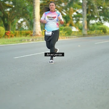 Runner Photo 7758182