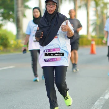 Runner Photo 7758189