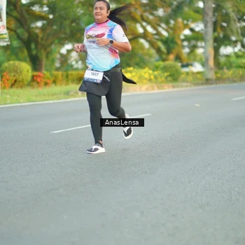 Runner Photo 7758195