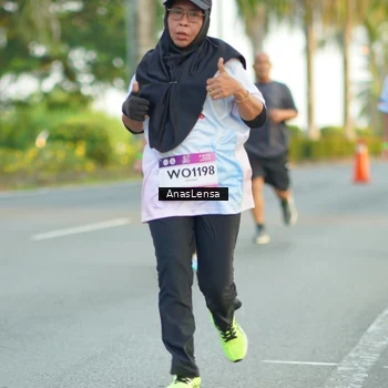 Runner Photo 7758199
