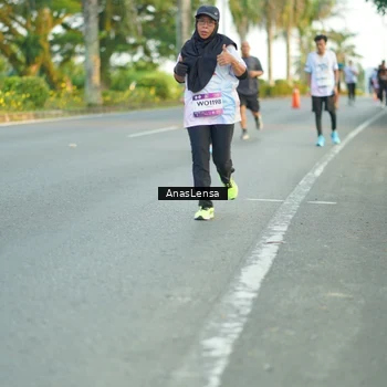 Runner Photo 7758203