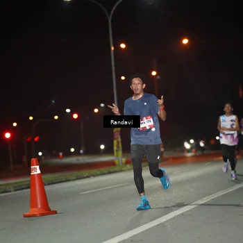 Runner Photo 7758211