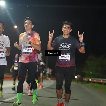 Runner Photo 7758223