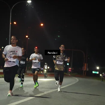 Runner Photo 7758229