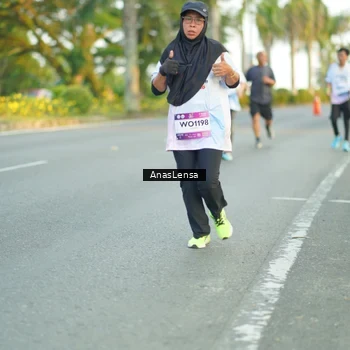 Runner Photo 7758234