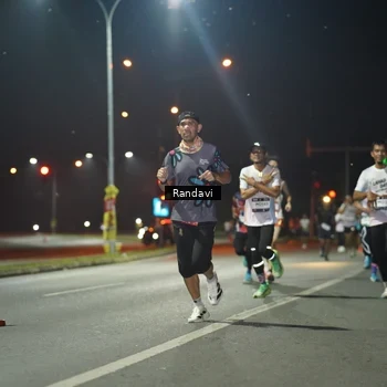 Runner Photo 7758241