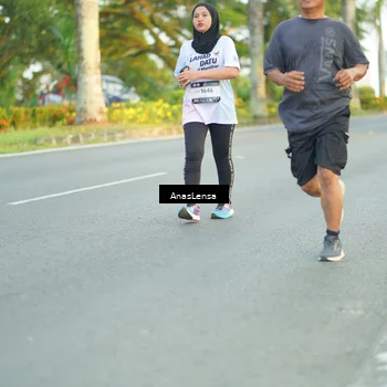 Runner Photo 7758264