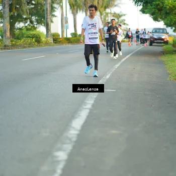 Runner Photo 7758270