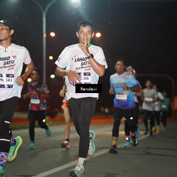 Runner Photo 7758273