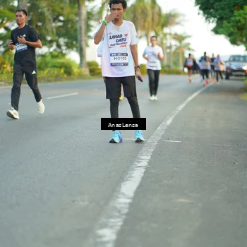 Runner Photo 7758301