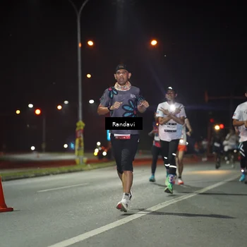 Runner Photo 7758311
