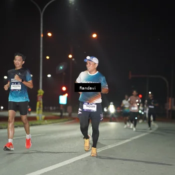 Runner Photo 7758318