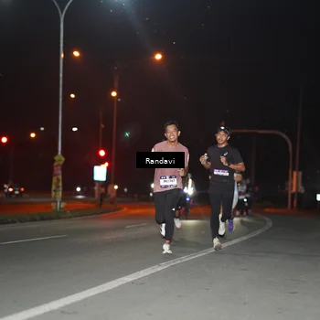 Runner Photo 7758322