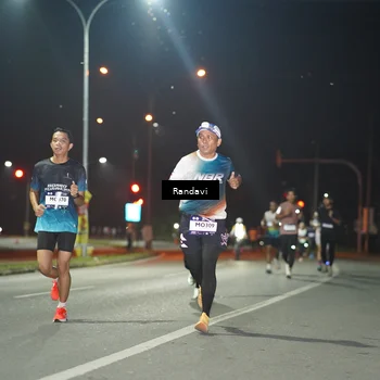 Runner Photo 7758323