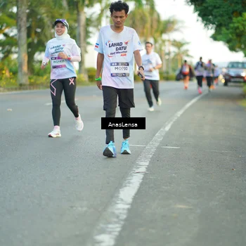 Runner Photo 7758328