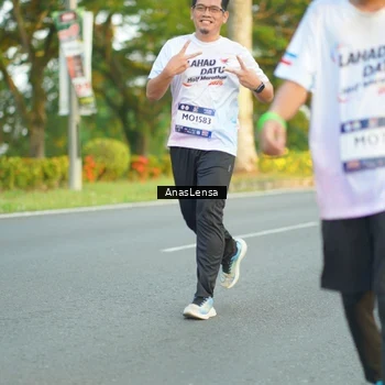 Runner Photo 7758382