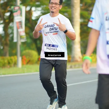 Runner Photo 7758390