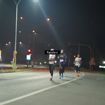 Runner Photo 7758406