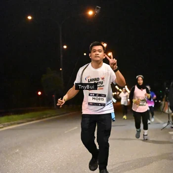 Runner Photo 7758430