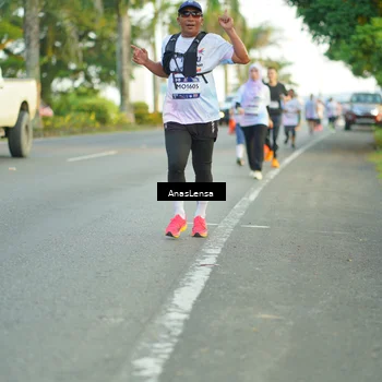 Runner Photo 7758433