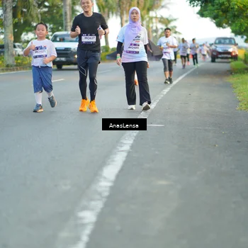 Runner Photo 7758466