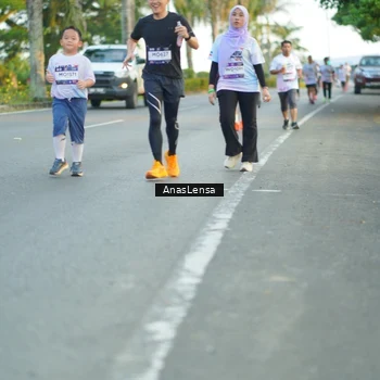 Runner Photo 7758473