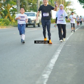 Runner Photo 7758474