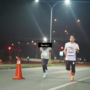 Runner Photo 7758484