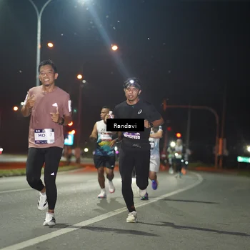 Runner Photo 7758490