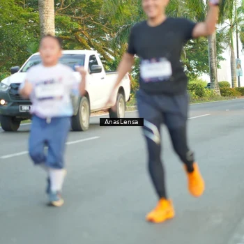Runner Photo 7758513