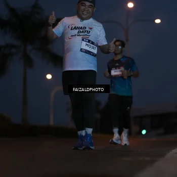 Runner Photo 7758516