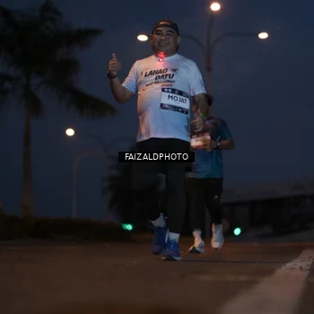 Runner Photo 7758525