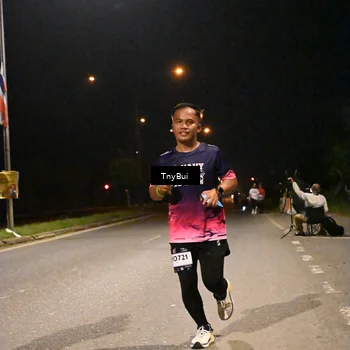 Runner Photo 7758549