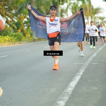 Runner Photo 7758568