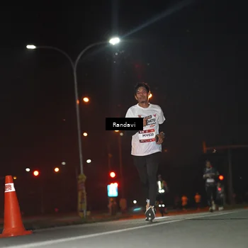 Runner Photo 7758570