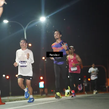 Runner Photo 7758572