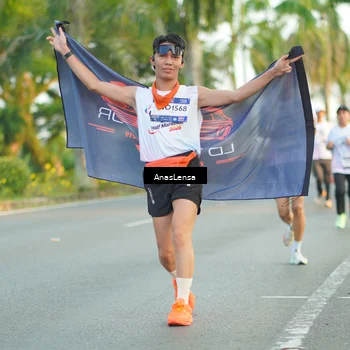 Runner Photo 7758575